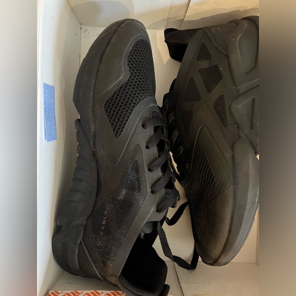 Fabletics Venice performance sneaker Size 8 - Picture 2 of 6